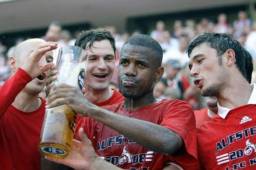 El mediocampista hondureño Maynor Suazo ascendió con el Colonia de Alemania.