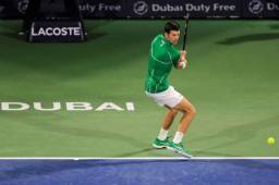 Novak Djokovic en un partido del ATP de Dubai
