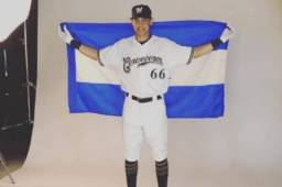 El hondureño Mauricio Dubón quiere hacer su debutar en está temporada en Las Grandes Ligas. Fotos cortesía Brewers.
