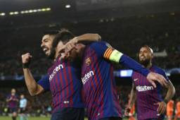 Lionel Messi hizo dos goles y fue la figura del FC Barcelona ante el Lyon.