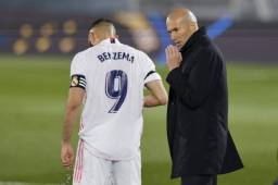 Benzema asegura que Zidane lo ha hecho un mejor jugador desde que llegó al Real Madrid.