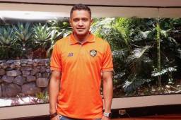 Roger Rojas quiere volver a sentir la sensación de ser un futbolista profesional. Fotografía cortesía: Lilly Arce. La Nación.