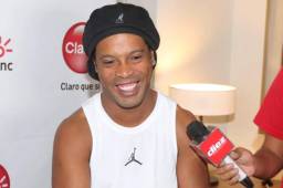 Ronaldinho visita por primera vez Honduras. Jugará el 'Partido por La Paz'.