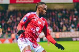 ¡Un mes después de su debut, el hondureño Alberth Elis gana su primer partido con el Brest de la Ligue 1 de Francia!