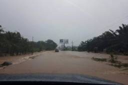 Así lucen las carreteras que llevan hacia la ciudad de Tocoa. FOTO: Cortesía Rafael Velásquez.