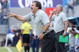 Óscar 'El Machillo' Ramírez dice que la clave de Costa Rica fue evitar la presión alta de Honduras. Foto Delmer Martínez