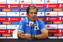 El entrenador de la Selección de Honduras, Jorge Luis Pinto, espera un torneo con mucho roce de los equipos y espera que los suyos le respondan. Fotos DIEZ