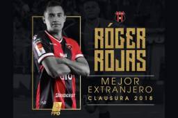 Roger Rojas se llevó los premios a Mejor Extranjero y Máximo Goleador de la liga de Costa Rica. Foto DIEZ