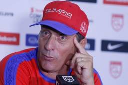 El entrenador del Olimpia, Pedro Troglio, dice que no es excusa llegar a un clásico con dudas tras perder una final porque los equipos grandes tienen que levantarse.