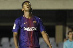 Lozano se quitó su máscara de protección durante el segundo tiempo. El delantero salió en el minuto 86 en la derrota en casa contra el Lugo.