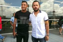 Alfredo Mejía aterrrizó en Tegucigalpa junto a Bryan Acosta para unirse a la Selección de Honduras. Ambos saben muy bien el compromiso que tienen. Foto DIEZ