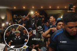 Los aficionados llegaron al hotel de concentración del Ciclón para hacer tremendo banderazo y apoyar a sus jugadores de cara a la final del Clausura 2022.