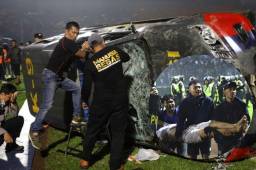 Vivió la tragedia de Indonesia en primera persona: “Estoy destrozado mentalmente. Hubo aficionados que murieron en brazos de jugadores”