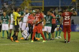 Real España está clasificado a los cuartos de Copa Presidente. El reglamento indica que Marathón queda eliminado por abandono del juego. Foto Melvin Cubas