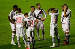 Vasco da Gama se fue al descenso en Brasil. a pesar de ganarle 3-2 a Goias, no alcanzó para mantener la categoría.