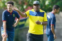 El entrenador del Real España, Hernán Medford, ya tiene definido el 11 titular para hacer su debut frente a Real Sociedad el domingo en Tocoa. Fotos DIEZ