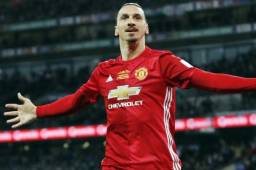 El delantero sueco Zlatan Ibrahimovic se plantea rescindir su contrato con el Manchester United ya que no tiene minutos. Fotos cortesía