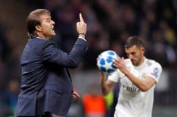 El entrenador del Real Madrid, Julen Lopetegui, lleva más de seis horas que el cuadro blanco no anota un gol pero sigue firme en el puesto.