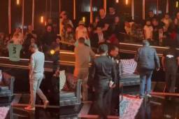 ¿A lo Juan Gabriel? Así fue la increíble caída de Piqué durante la presentación de Kings League Américas en México (VIDEO)