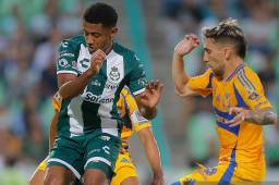 Choco Lozano perdió sus primeros dos partidos con Santos Laguna.