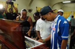Los restos de Juan Carlos García serán trasladados a las 4 de la tarde a su última morada. Foto Neptalí Romero