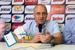 El entrenador Fabián Coito durante la presentación de la convocatoria. Foto: Ronal Aceituno