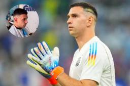 Dibu Martínez se cambió el look para el partido de la selección argentina y dejó sorprendidos a sus compañeros