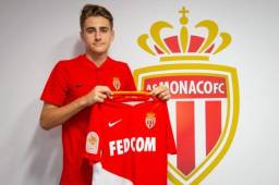 Robert Navarro ya fue presentado por el Monaco tras haber dejado Barcelona.