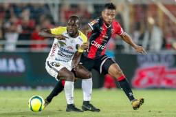 El mediocampista hondureño Luis Garrido es titular en la Liga Deportiva Alajuelense.