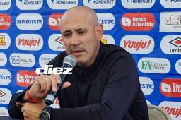 Eduardo Espinel, entrenador del Olimpia, atendió a los medios para hablar del clásico ante Real España y la actualidad del equipo blanco. Foto Diez: Erick Castillo