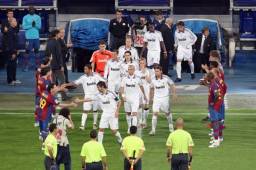 Barcelona haciendo el pasillo al Real Madrid en el 2008.