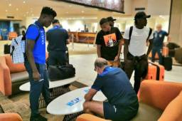 Jugadores de la Selección de Honduras en el momento de su llegada. Foto cortesía Fenafuth.