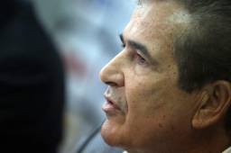 El entrenador de la Selección de Honduras, Jorge Luis Pinto, reveló los detalles sobre el caso de Roger Espinoza pero no se mojó. Foto Juan Salgado