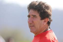 El entrenador del Olimpia, Héctor Vargas, arremetió contra un periodista que lo criticó. Además dijo que los árbitros le han ayudado una vez. Foto Juan Salgado