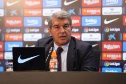 Joan Laporta presentó a Sergi Barjuan ante la prensa, pero fue preguntado sobre Xavi Hernández.