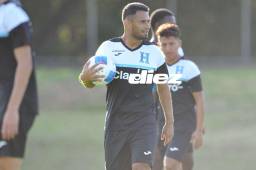 Alex López dice que está bien físicamente y va a pelear por un puesto en el 11 titular de Reinaldo Rueda. Foto: Marvin Salgado.