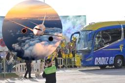 Tremendo susto pasó el Cádiz de España en pleno vuelo a El Salvador que provoca aterrizaje de emergencia