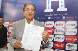 Jorge Luis Pinto dió a conocer la lista de jugadores convocados para enfrentar a AAustralia en el repechaje rumbo al mundial Rusia 2018.