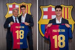 Pau Víctor junto al presidente del Barcelona tras la firma de su nuevo contrato.