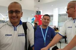 Nolberto (camisa azul) y Elvin (camisa blanca) esperan celebrar la clasificación de Honduras al Mundial de Rusia.