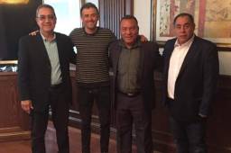 Marco Garay, Carlos Tábora y Edwin Pavón comparten con Luis Enrique.