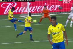 ¡Gol hondureño! Choco Lozano rompe su sequía de cinco meses y anota en el vital triunfo del Cádiz para salir del descenso