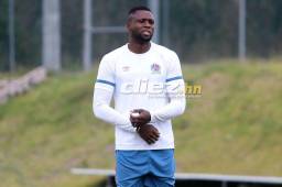 Yustin Arboleda trabajó en solitario en el gimnasio por una sobrecarga muscular. Está en recuperación.