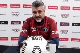 El entrenador del Motagua, Diego Vázquez, durante la conferencia de prensa de este martes previo al juego de semifinales frente al Forge FC de Canadá. Foto DIEZ