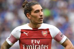 Héctor Bellerín ha sido duramente criticado por la afición del Arsenal.