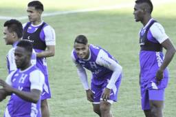 El volante Alexander López es uno de los mediocampistas de buen pie que tiene en la Bicolor Fabián Coito. Fotos Neptalí Romero