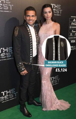 Dani Alves, el fashion de la Champions, pero a un costo muy alto