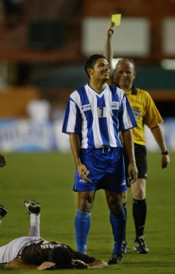 El día que la Fenafuth suspendió a 14 jugadores de Honduras previo al Preolímpico del 2000