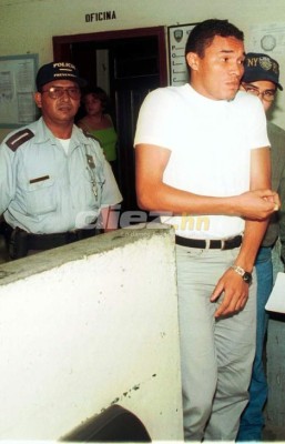 Del baúl de los recuerdos: La foto de Pacini, los futbolistas en el presidio y el contrato de Osman