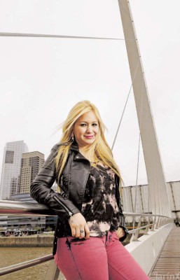 GALERÍA: Así es Karina, 'La Princesita' del 'Kun' Agüero